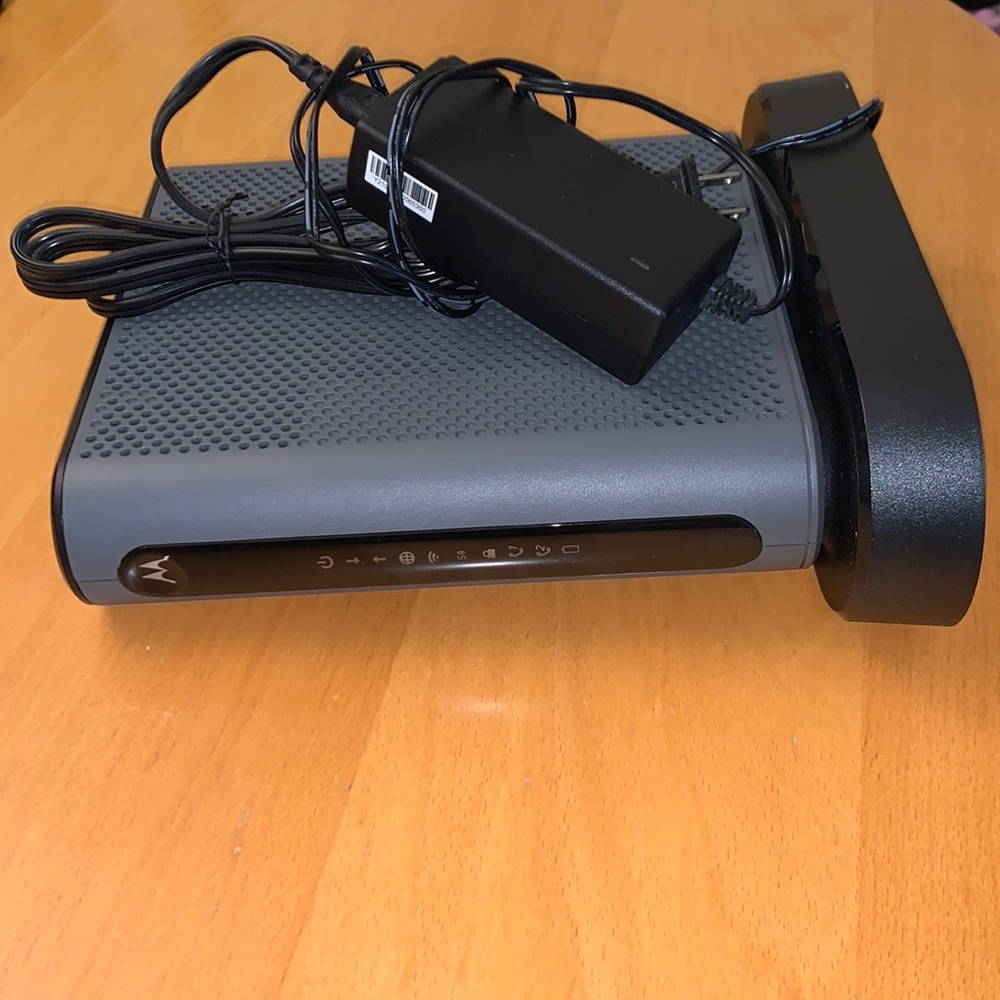 Motorola MT7711 Modem Router with Voice